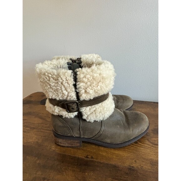 UGG Blayre II Brown Suede Leather Distressed Sheepskin Ankle Boot Women Size 9 - Picture 11 of 16